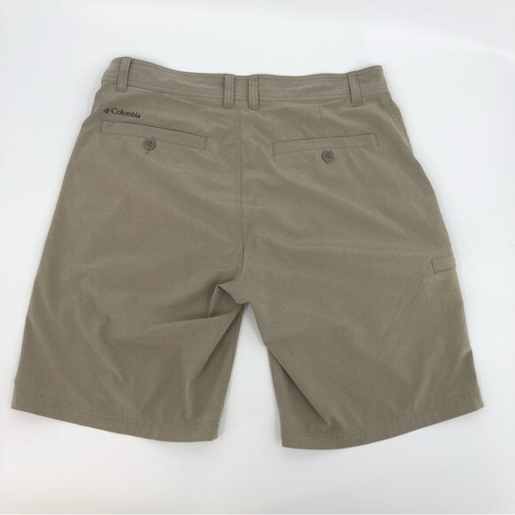 Columbia Tan Breathable Belted Athletic Shorts | Perfect for Outdoor Activities - Picture 2 of 3